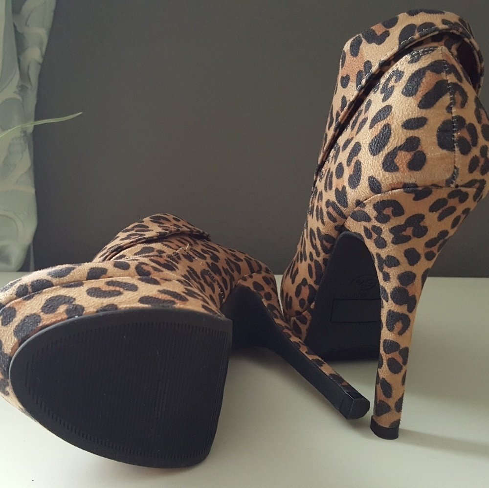 Bootties - Picture 3 of 4